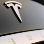 Акції Tesla злетіли за тиждень на 27%