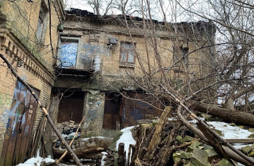 Суд ухвалив важливе рішення щодо печерного маєтку