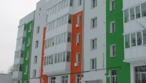 У Тростянці на Сумщині відбудували житловий дім.