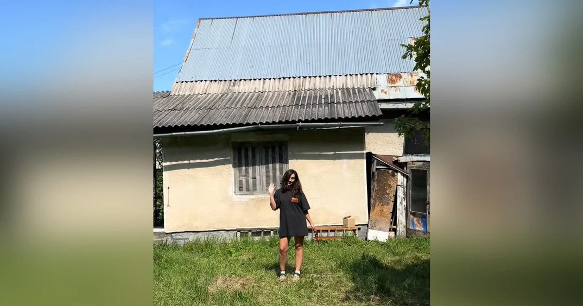 Пара придбала будинок в селі Пара придбала будинок в селі