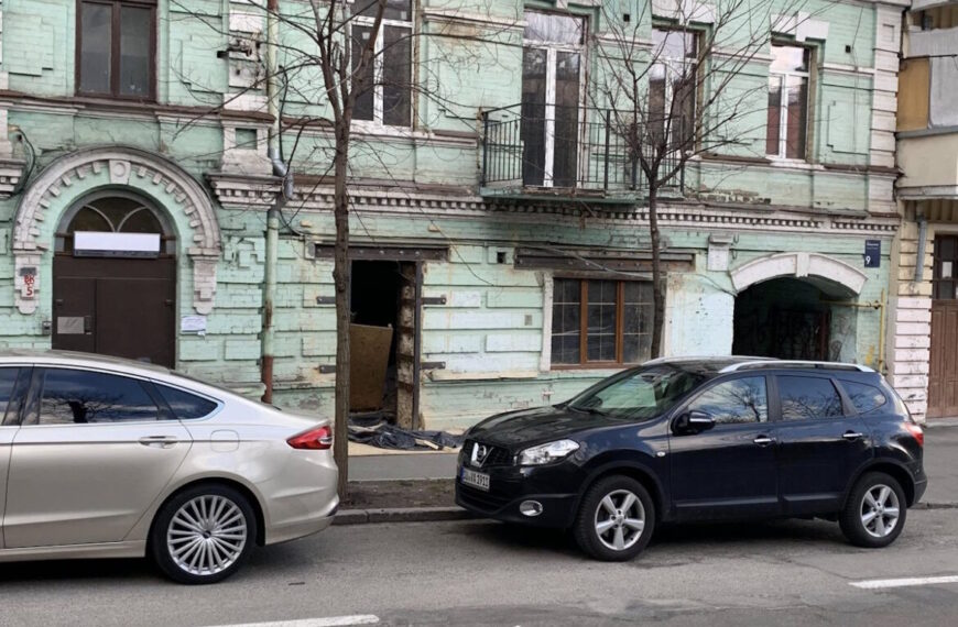 У Шевченківському районі зносять будинок відомого українського математика