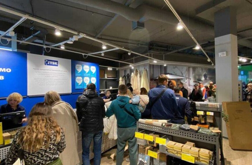 Єдина в місті. Міжнародна роздрібна мережа відкрила відразу два оновлених магазини в Україні — фото