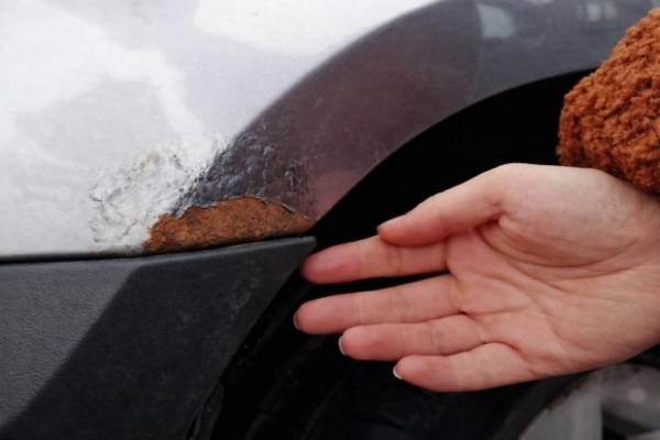 Зимовий вплив реагентів і солі на підвіску та гальмівну систему