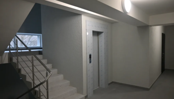 У Запоріжжі закінчили відбудову понівеченої багатоповерхівки.