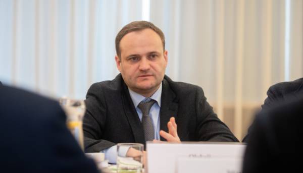 Кулеба обговорив з представницею президента Франції з питань підтримки України взаємодію у відбудові.