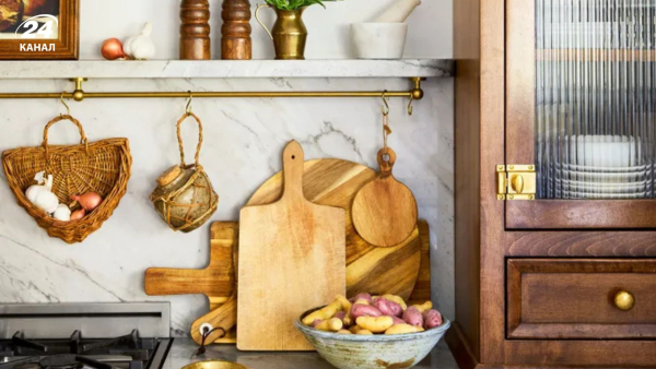 Фартух для кухні: плитка або цільна панель?