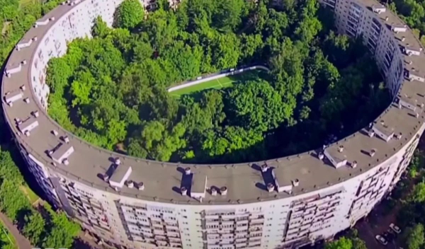 Радянські круглі будівлі: історія незручного житла.