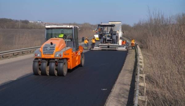 Парламент затвердив договір з ЄІБ щодо відбудови автошляхів.
