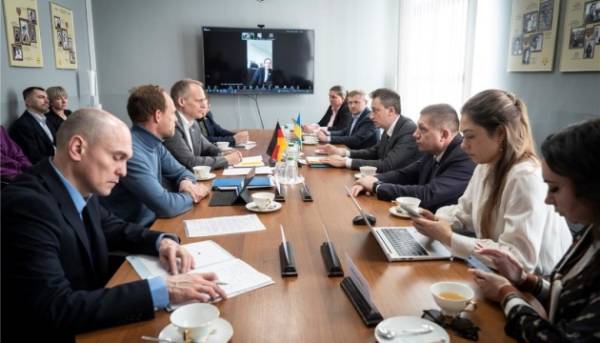 Україна й ФРН поглиблюють партнерство в рамках ініціативи “Промисловий Рамштайн”.