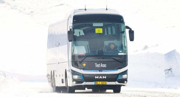 Cold Weather Tests World’s First Tourist Electric Bus