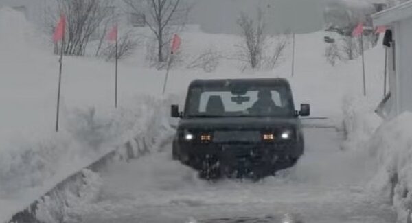 Slate Truck: Морозні випробування електропікапа