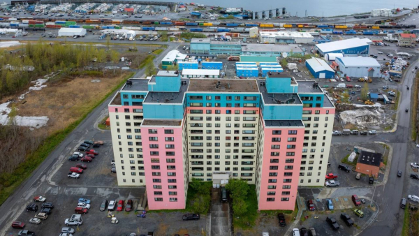 Аляска: Місто під одним дахом – світлини