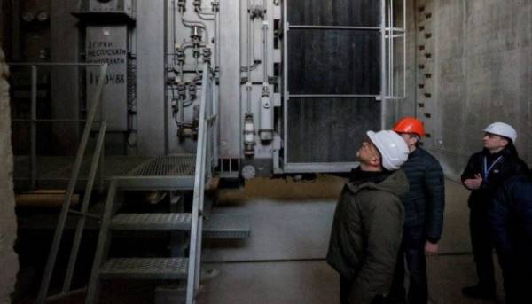 Прем’єр-міністр перевірив зведення оборонних конструкцій на електростанції.