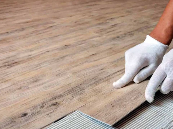 Все про вінілову плитку: від структури матеріалу до секретів вдалого вибору