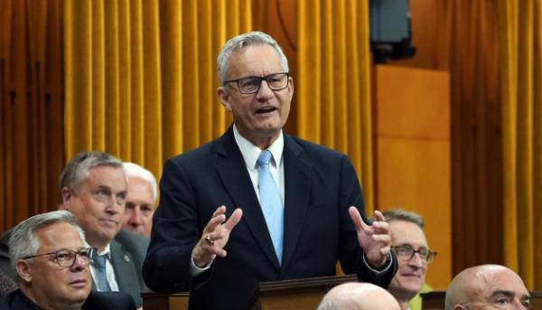 Відновлення України: Канада відіграватиме ключову роль – колишній міністр торгівлі Канади