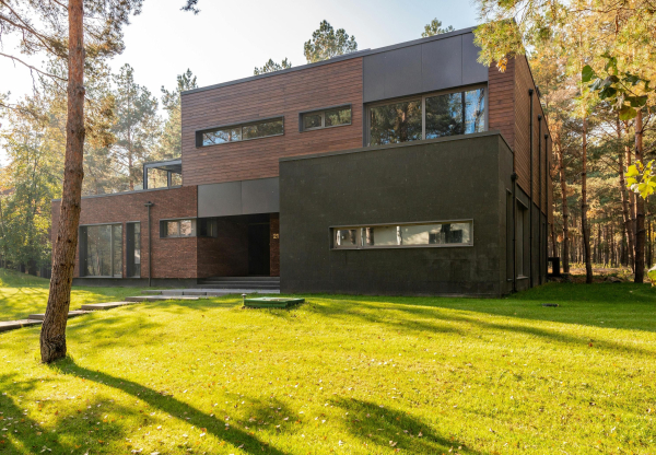 Вартість оформлення будинку в Україні у 2026 році: детальний кошторис.