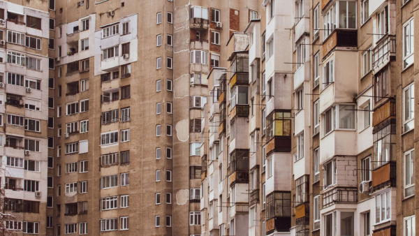 Відшкодування за неприватизоване житло: чи реально отримати кошти за знищене помешкання?