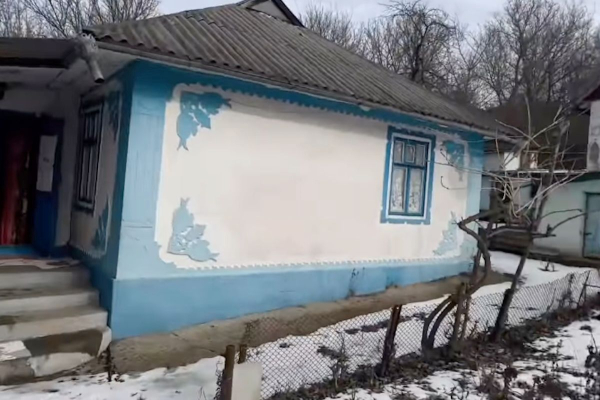 Знелюднене село: оселі та їх ціна