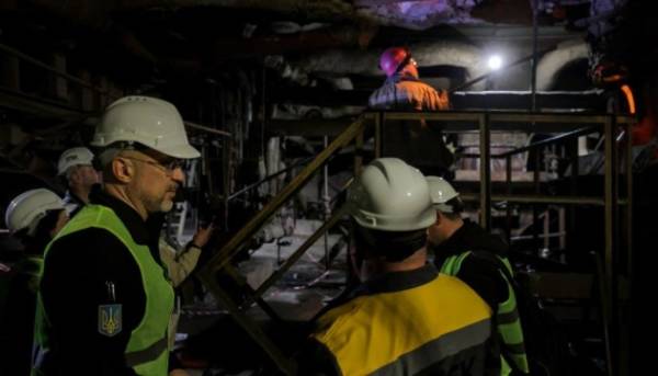 Шмигаль оглянув понівечений росіянами енергооб’єкт.