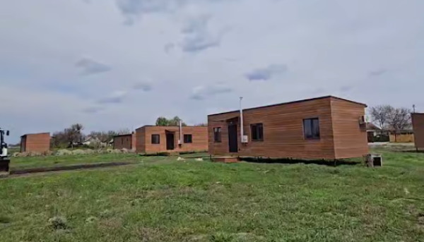 У Херсонській області змонтовано 13 збірних помешкань для внутрішніх мігрантів.