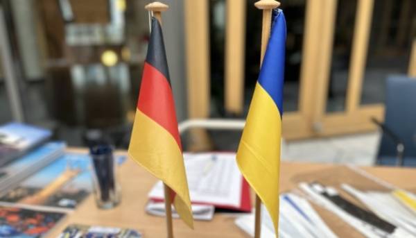 Німеччина сприятиме відбудові України всебічно.