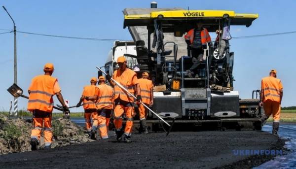 Кабмін спрямував близько ₴300 млн на відновлення автошляхів у Харківській області.