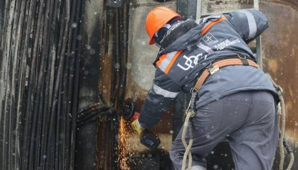 Ремонтні бригади отримають цього тижня надбавку до зарплати за березень.