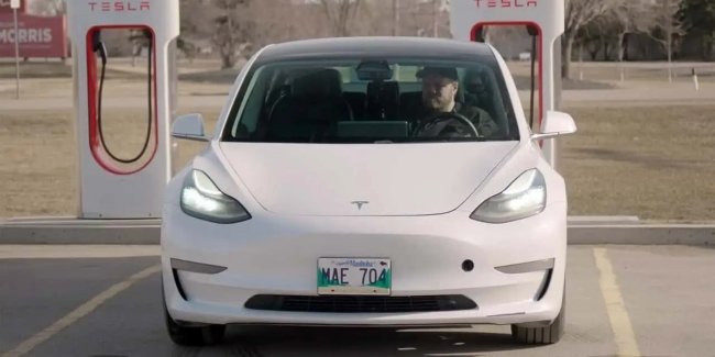 В Канаді виявили Tesla Model 3 з наїздом 610 000 км