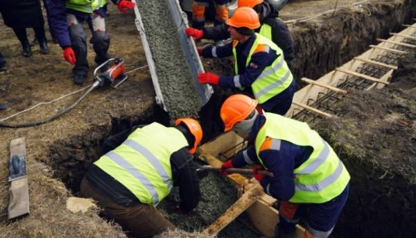 Працівники-мігранти в Україні: економічна підтримка чи загроза для соціуму