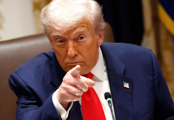 Торговельна домовленість США-ЄС: Трамп встановив строк для Європи до початку липня.