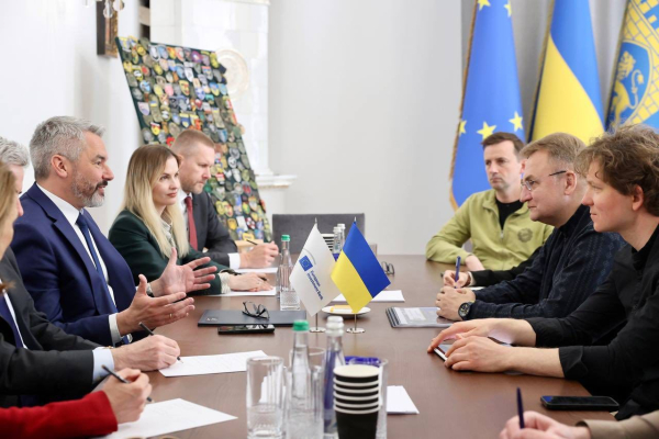 Візит віцепрезидента ЄІБ до України: обсяг фінансування та напрямки інвестицій Європейського інвестбанку з 2022 року