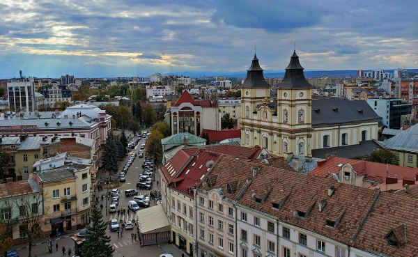 Житло в Івано-Франківську: ціни на купівлю та оренду у травні 2026