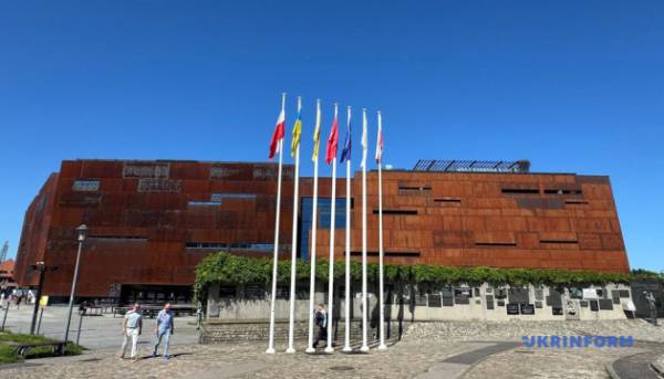 Громадянське суспільство мусить стати стратегічним союзником у процесі відродження України.