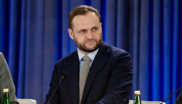 На конференції з відбудови в Гдинську Україна представить 530 інвестиційних проєктів від різних регіонів, як повідомив Кулеба.
