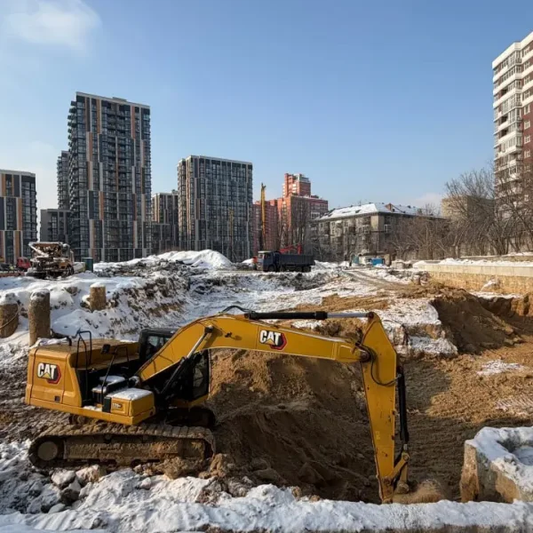 City One Development звітує про перші успіхи у зведенні житлового комплексу The Light у Печерському районі столиці.
