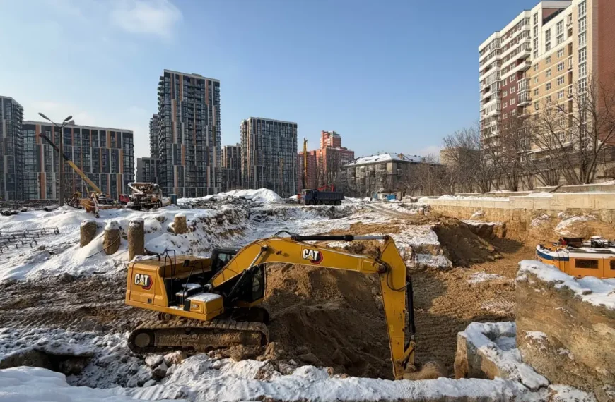 City One Development звітує про перші успіхи у зведенні житлового комплексу The Light у Печерському районі столиці.
