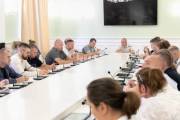 У столиці створюють запаси на зимовий період: складають продуктові комплекти | Нерухомість Києва