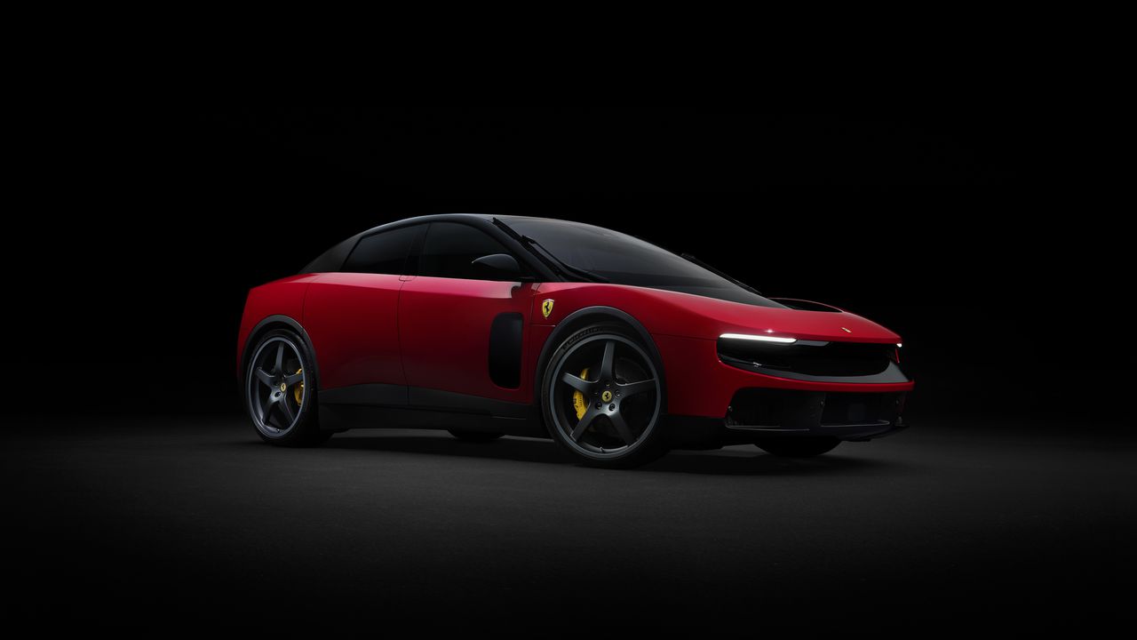 Електромобіль Ferrari Luce. Жодного фейкового V8, дизайн від творця iPhone та п’ять місць