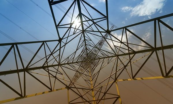 Споживачі відмовилися купувати електроенергію через ризики та ціну
