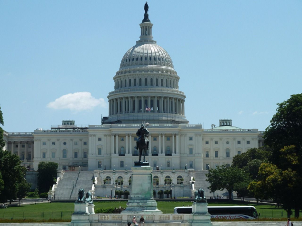 Іран під прицілом: США посилюють санкції та тиснуть на економіку