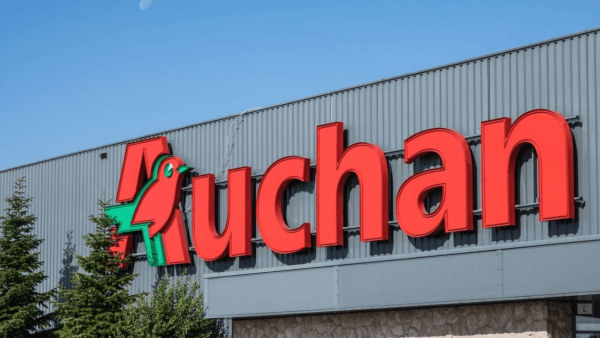 Київщина під обстрілом: постраждав логістичний центр Auchan