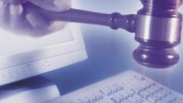 1-й аукціон ФДМУ з продажу націоналізованого "Глухівського кар'єру кварцитів" зірвався через відсутність покупців