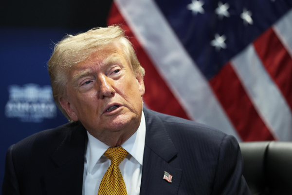 Трамп анонсував масштабну закупівлю білоруських добрив, що може вдарити по Канаді
