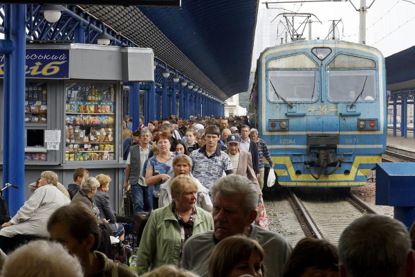 Вартість проїзду в електричках зміниться: що відомо